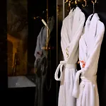 L'autel La Crypte Mysterieuse De - Sauna & Balneo