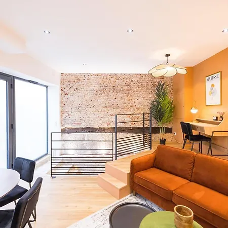 L'autel La Crypte Mysterieuse De - Sauna & Balneo Apartment