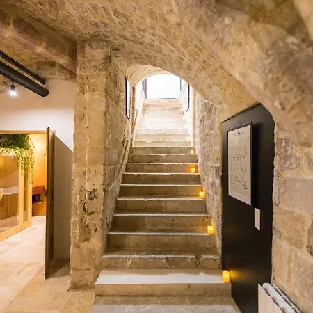 L'autel La Crypte Mysterieuse De - Sauna & Balneo * Rouen