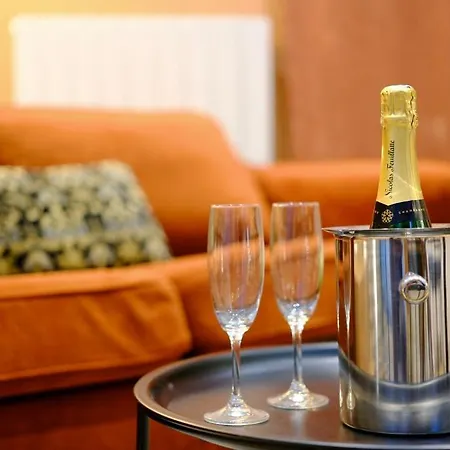 L'autel La Crypte Mysterieuse De - Sauna & Balneo *