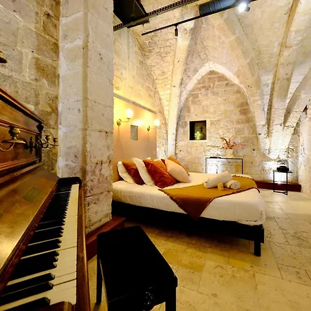 L'Autel La Crypte Mysterieuse De Rouen - Sauna & Balneo