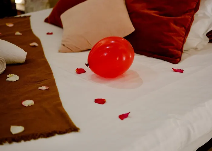 Apartment L'autel La Crypte Mysterieuse De - Sauna & Balneo Rouen